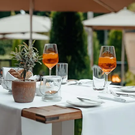 Waldhotel 5*