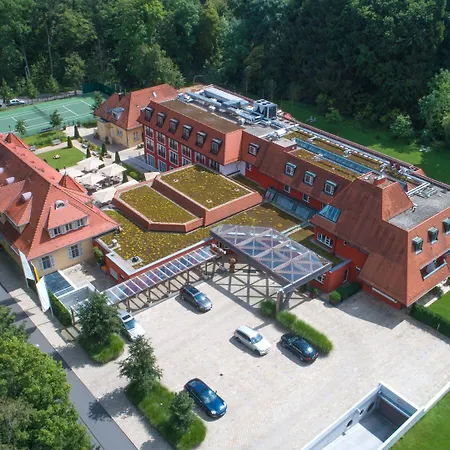 Waldhotel